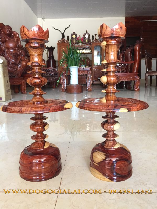 cặp đèn thờ gỗ cẩm lai