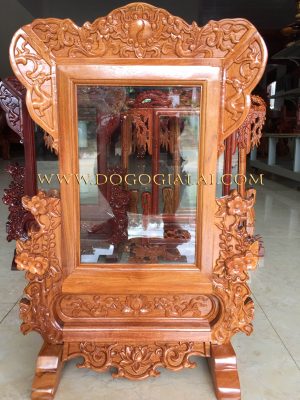 khung ảnh thờ gỗ đục chạm hoa mai