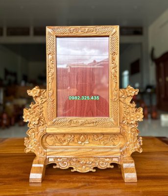 khung ảnh thờ hoa mai gỗ gõ đỏ viền vuông