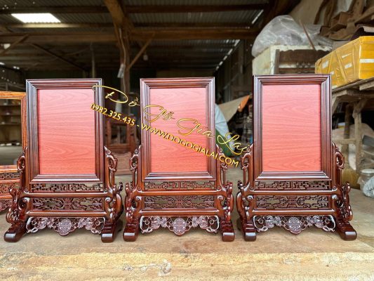 3 chiếc khung ảnh thờ gỗ hương khách hàng đặt