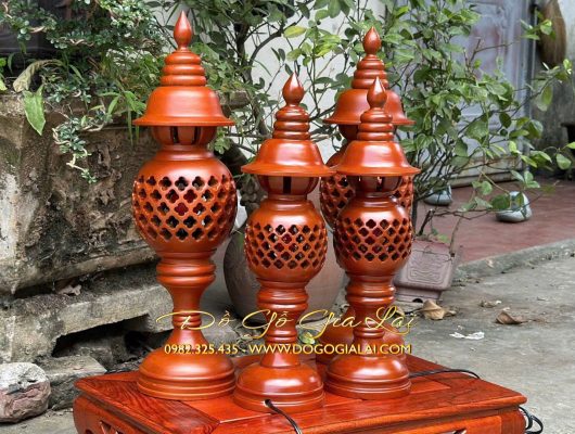 so sánh hai kích thước của đèn thờ gỗ tổ ong
