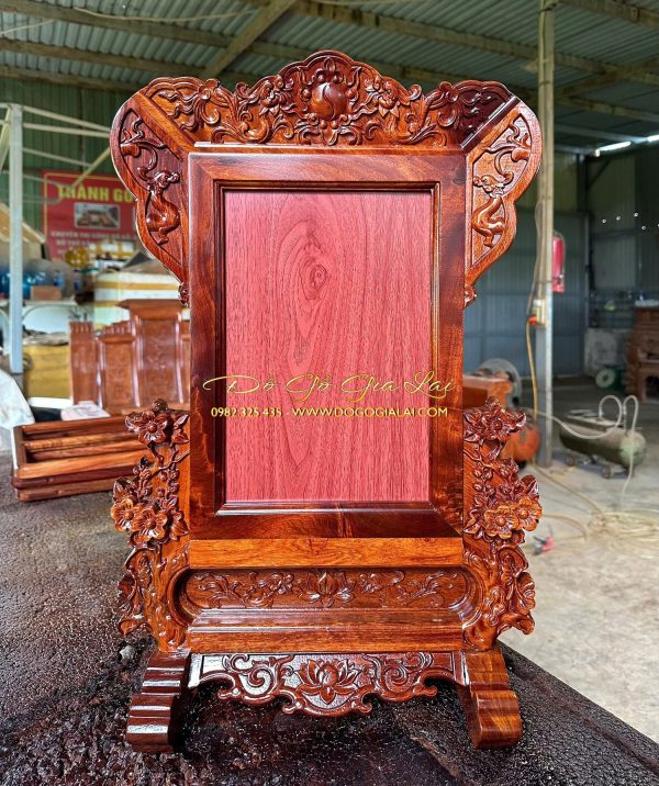 khung ảnh thờ gỗ hương ta gia lai chạm hoa mai khung trơn