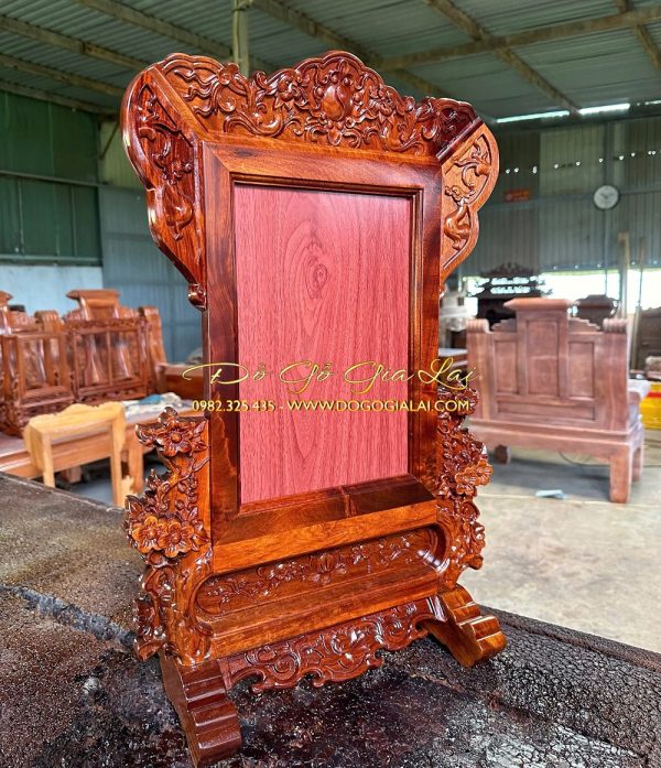 khung ảnh chạm hoa mai loại trơn gỗ hương ta gia lai
